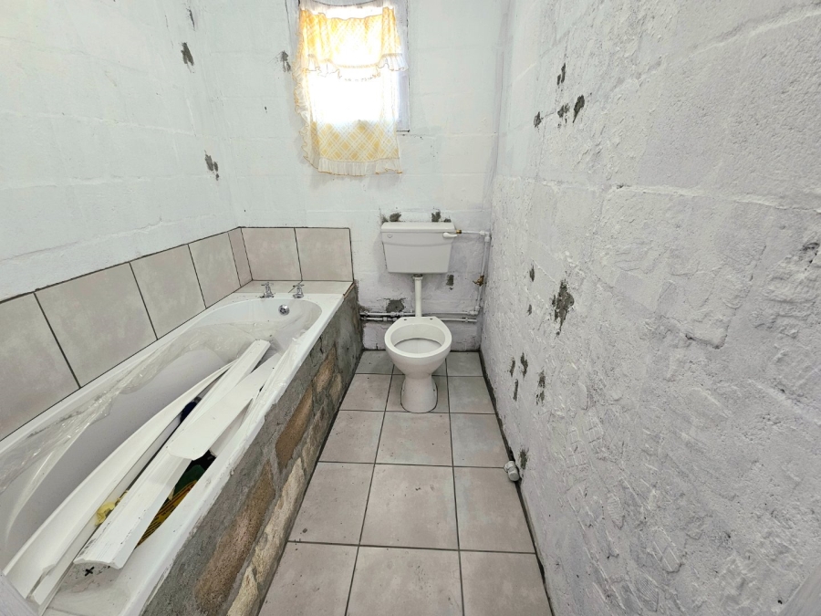 2 Bedroom Property for Sale in Pelican Park Western Cape